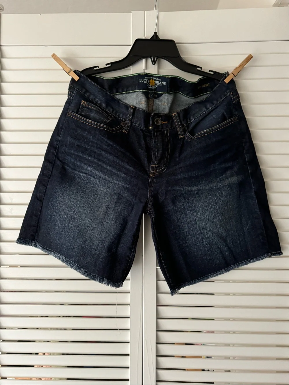 Lucky Brand Abbey jean shorts women's Size 6/28